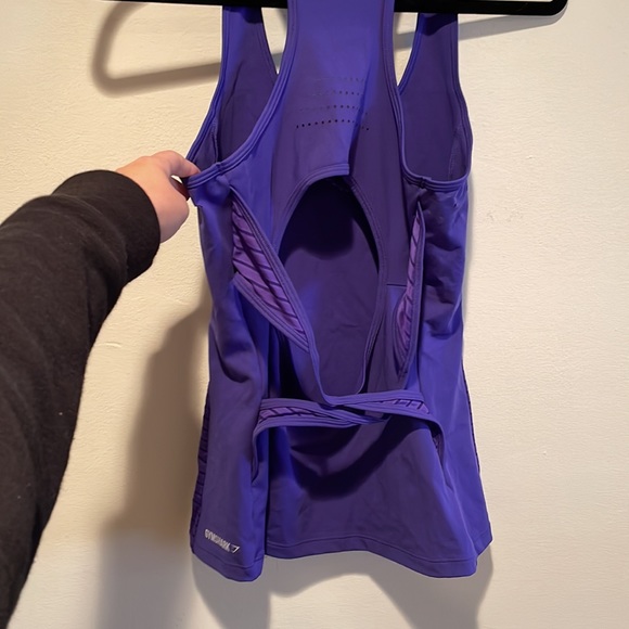 Gymshark medium workout top - Picture 2 of 3